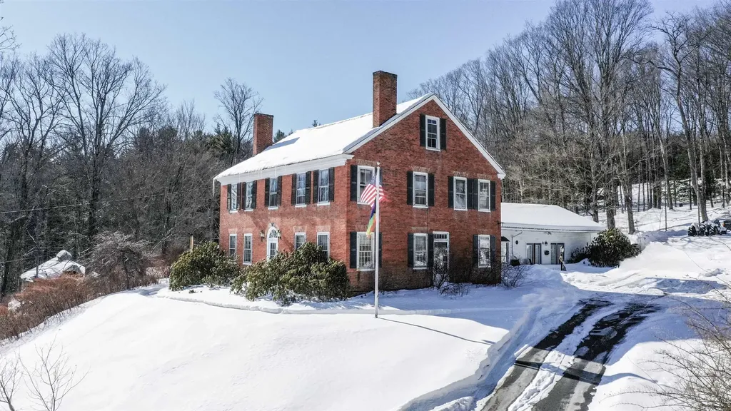 1607 Massey Road Springfield VT 06156