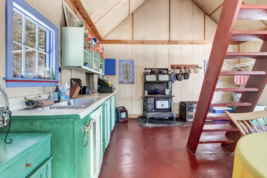 1607 Massey Road Springfield VT 05156