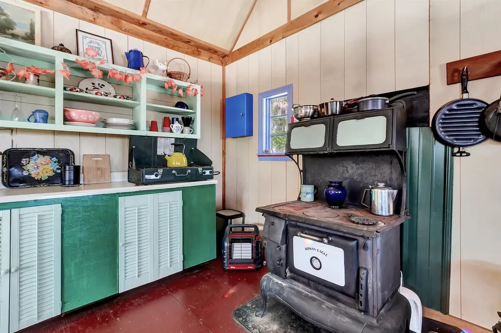 1607 Massey Road Springfield VT 05156