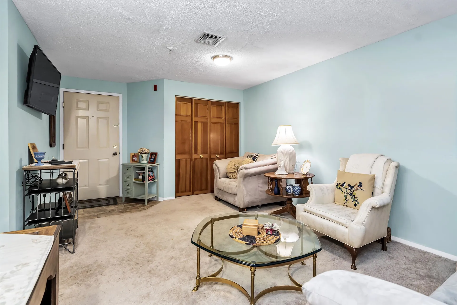 213 Abbott Farm Lane Hudson NH 03051