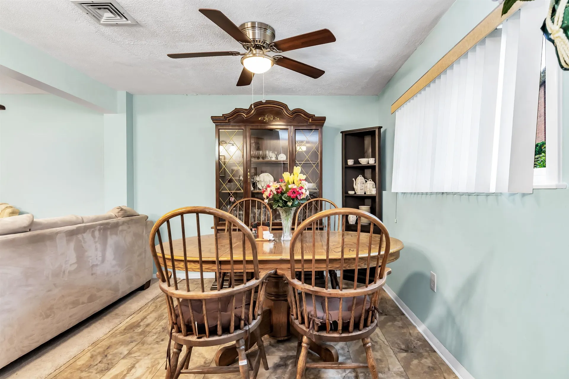 213 Abbott Farm Lane Hudson NH 03051