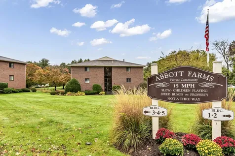 213 Abbott Farm Lane Hudson NH 03051