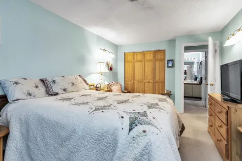 213 Abbott Farm Lane Hudson NH 03051