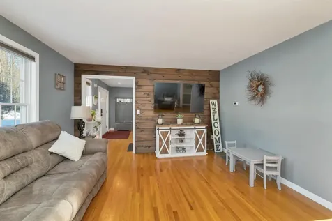 19 Alder Creek Lane Rochester NH 03868