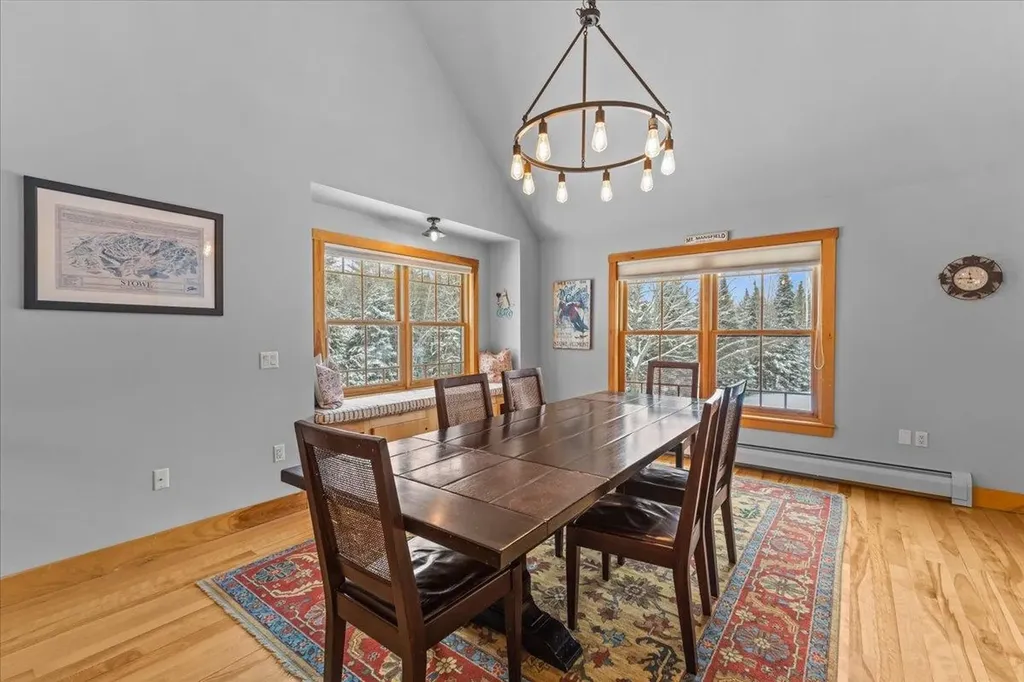 187 Lower Moulton Lane Stowe VT 05672