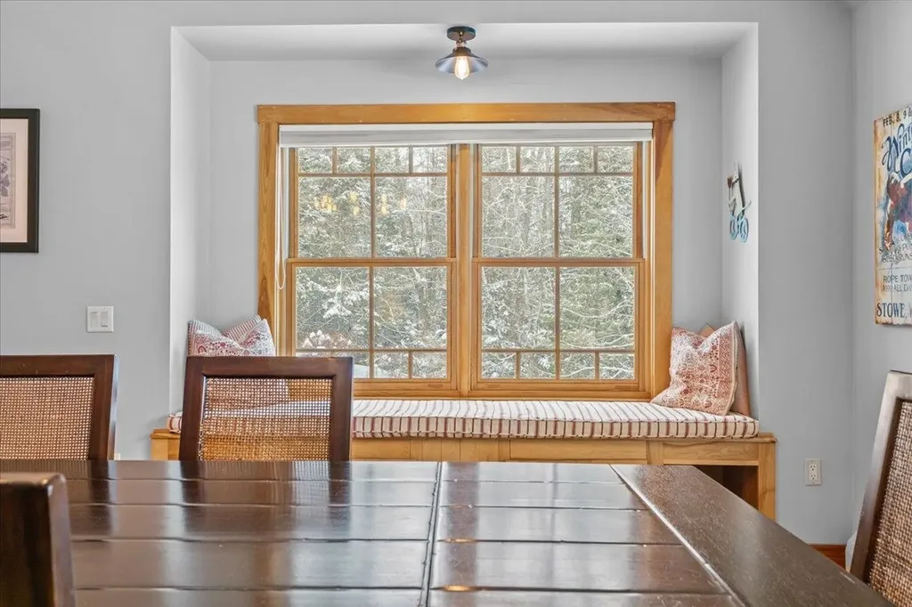 187 Lower Moulton Lane Stowe VT 05672