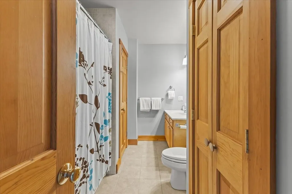 187 Lower Moulton Lane Stowe VT 05672