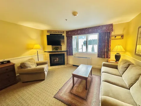 235/237, Qtr 2 89 Grand Summit Way Dover VT 05356