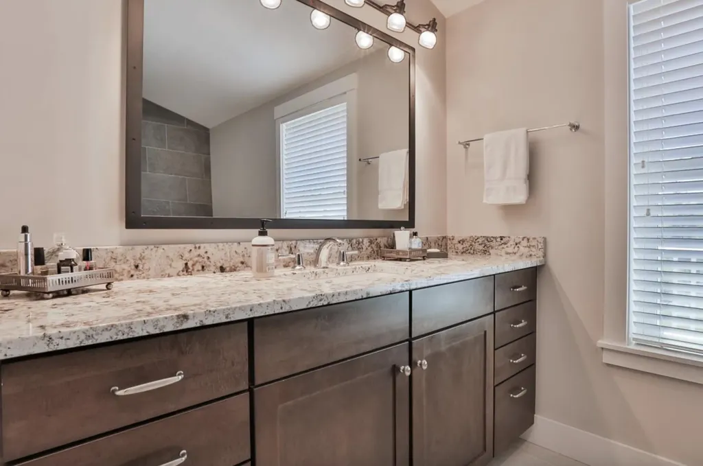 26 N Main Street Mont Vernon NH 03057