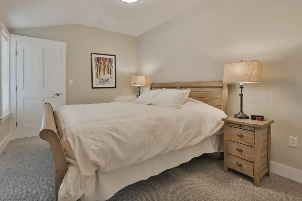 26 N Main Street Mont Vernon NH 03057