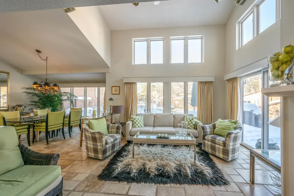 3755 Quechee Main Street Hartford VT 05059