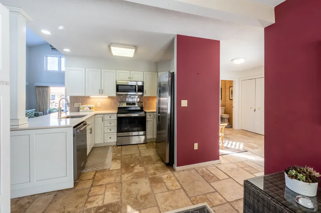 3755 Quechee Main Street Hartford VT 05059