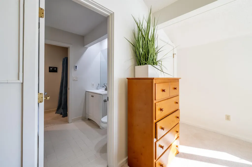 3755 Quechee Main Street Hartford VT 05059