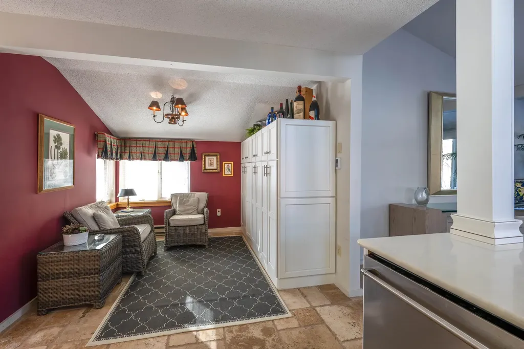 3755 Quechee Main Street Hartford VT 05059