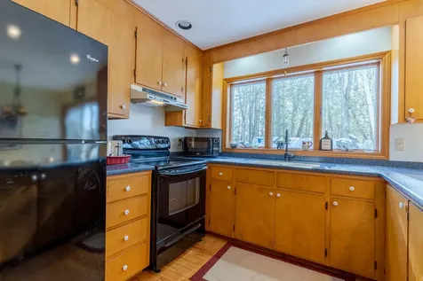 88 Mast Road Dover NH 03820