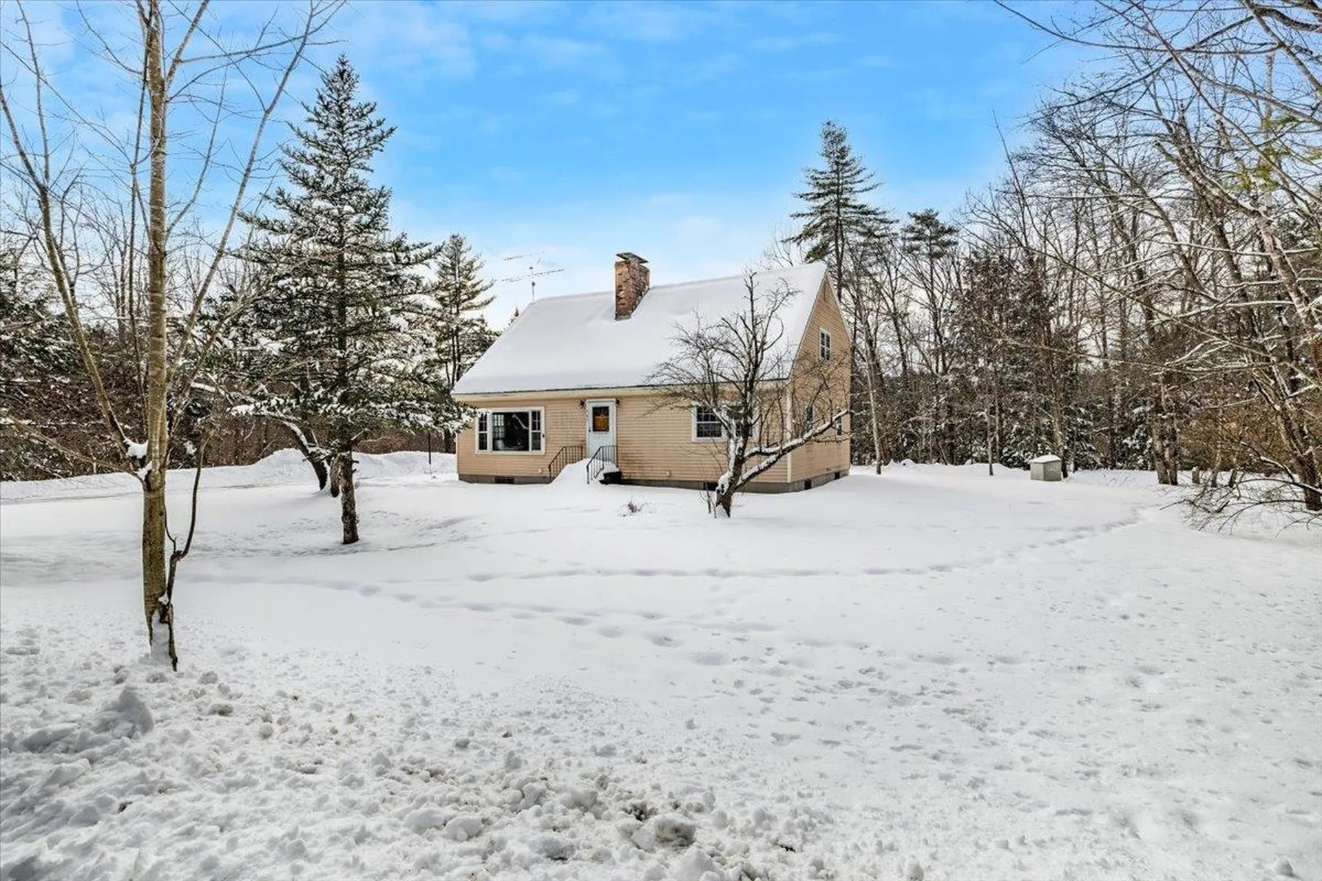 547 Tyler Road Webster NH 03303