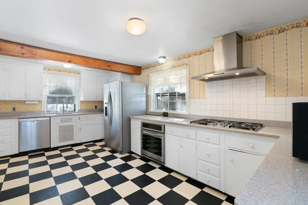 214 Putney Road Brattleboro VT 05301