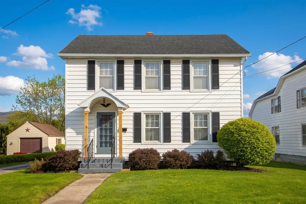 98 Harrington Avenue Rutland City VT 05701