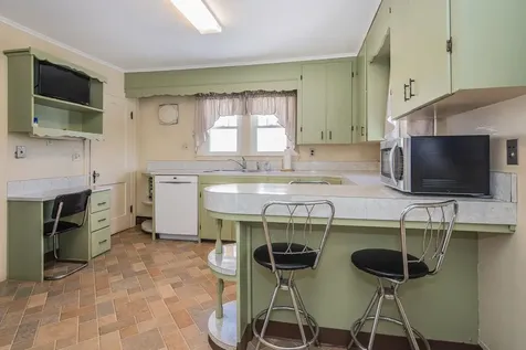 98 Harrington Avenue Rutland City VT 05701