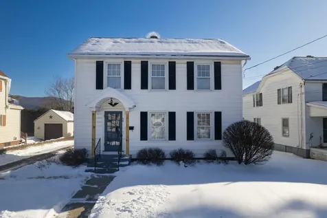 98 Harrington Avenue Rutland City VT 05701