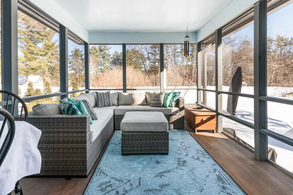 15 Martingale Road Amherst NH 03031