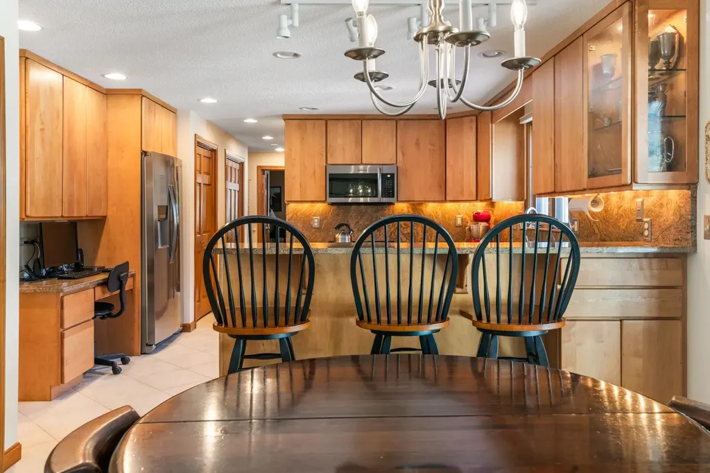 15 Martingale Road Amherst NH 03031