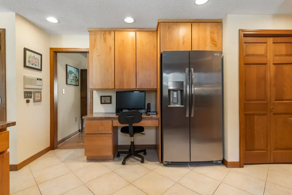 15 Martingale Road Amherst NH 03031