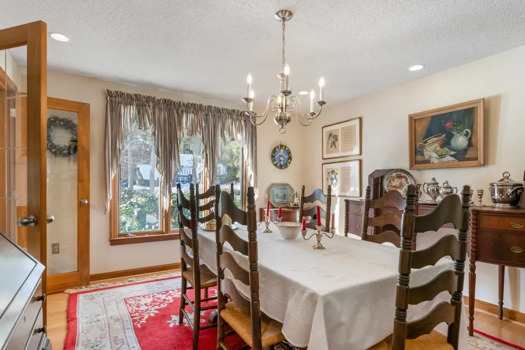 15 Martingale Road Amherst NH 03031