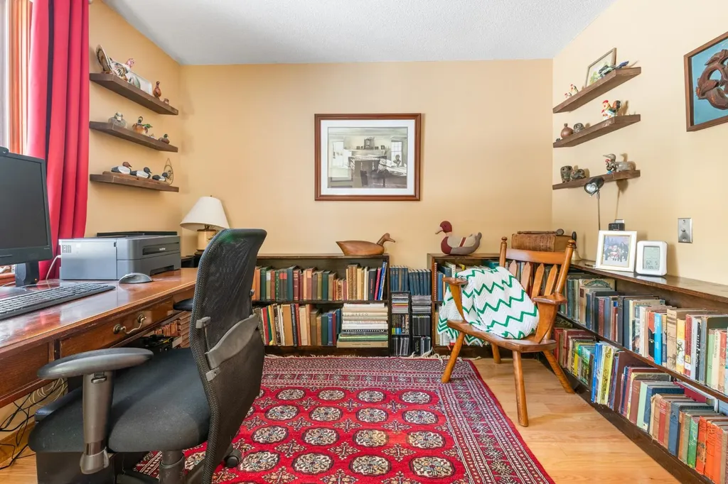 15 Martingale Road Amherst NH 03031