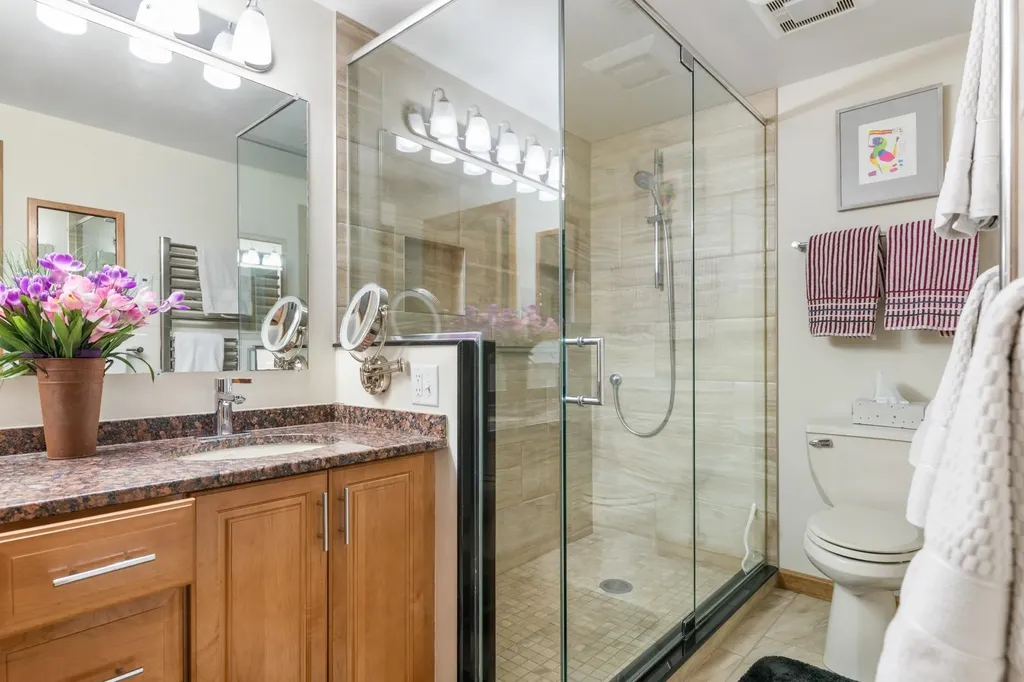 15 Martingale Road Amherst NH 03031