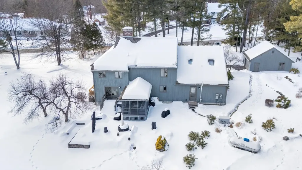 15 Martingale Road Amherst NH 03031