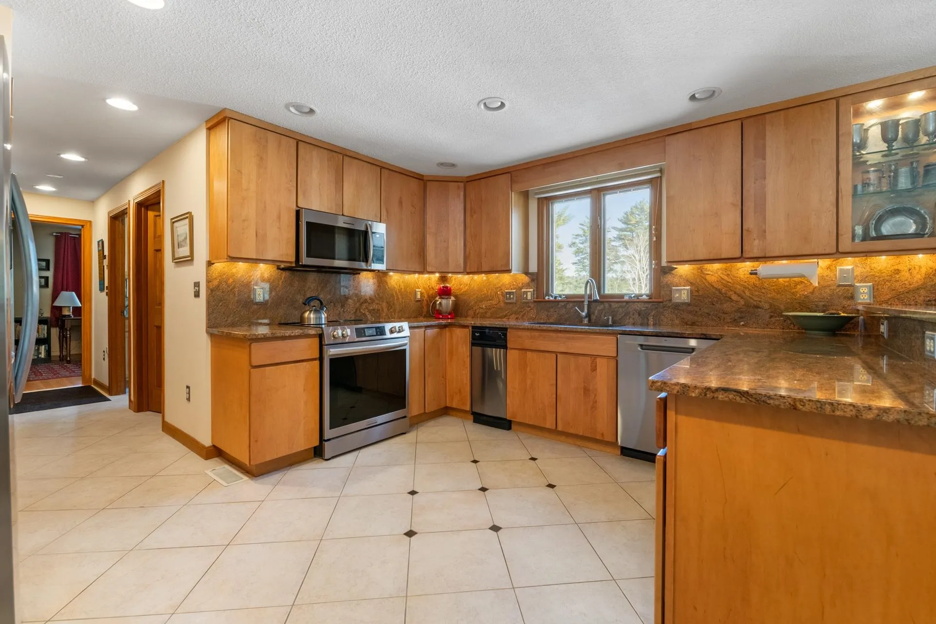 15 Martingale Road Amherst NH 03031