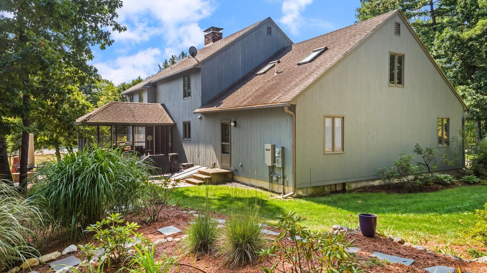 15 Martingale Road Amherst NH 03031