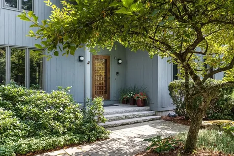 15 Martingale Road Amherst NH 03031