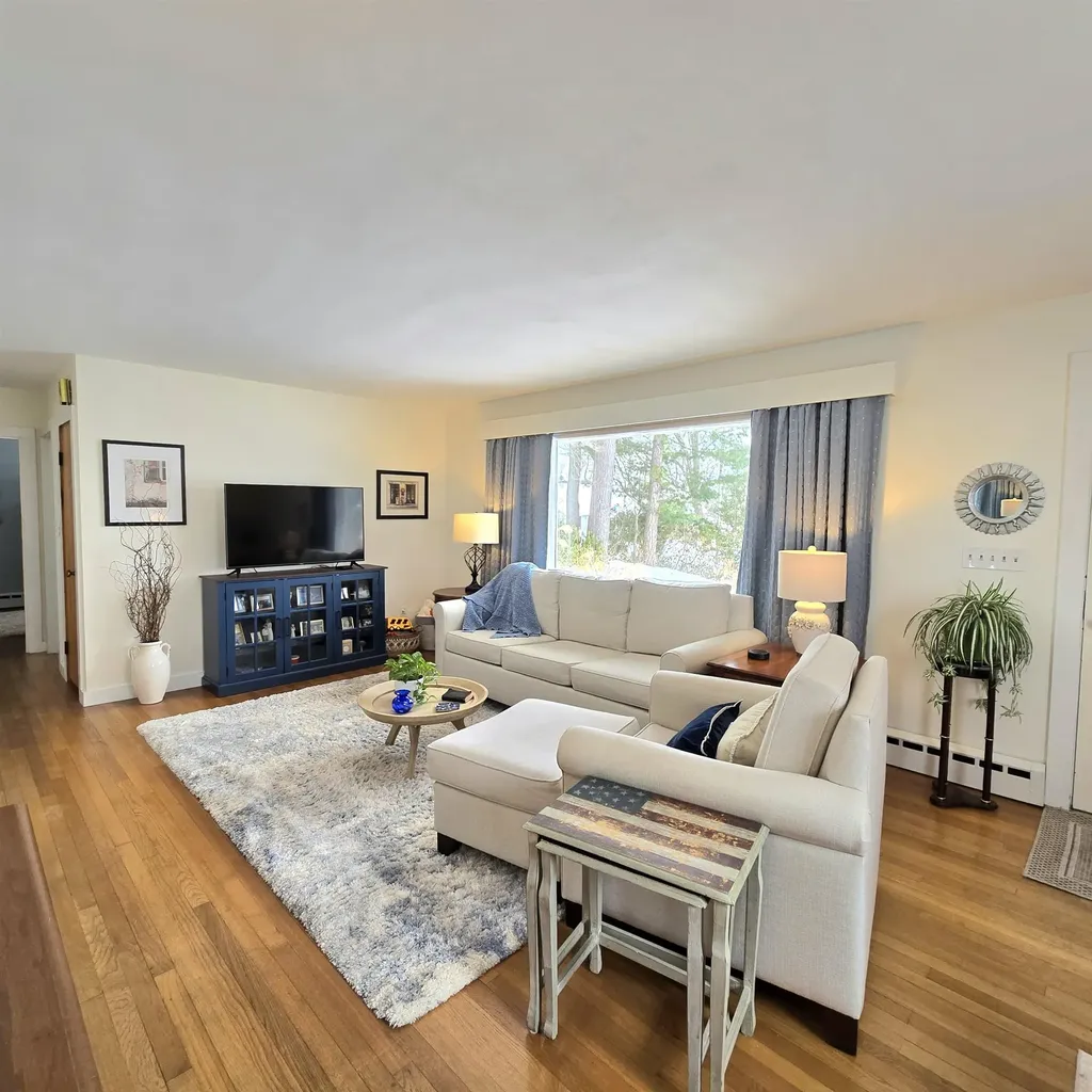 36 Beauview Avenue Nashua NH 03064