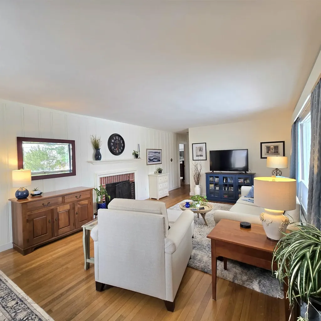 36 Beauview Avenue Nashua NH 03064