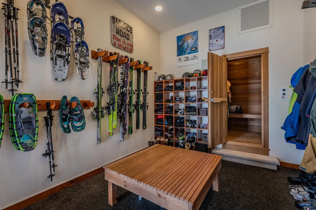 924 Okemo Ridge Road Ludlow VT 05149