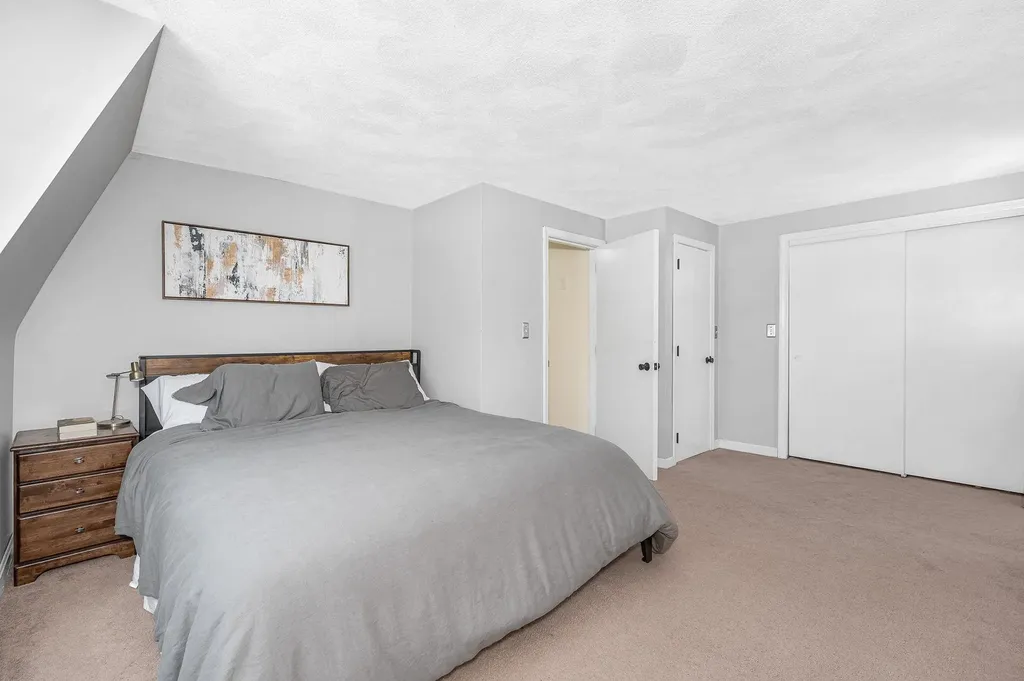 14 Londonderry Road Windham NH 03087