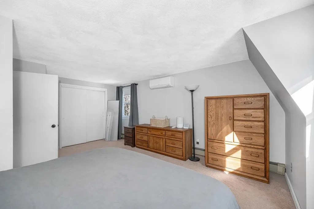 14 Londonderry Road Windham NH 03087