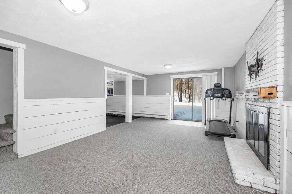 14 Londonderry Road Windham NH 03087