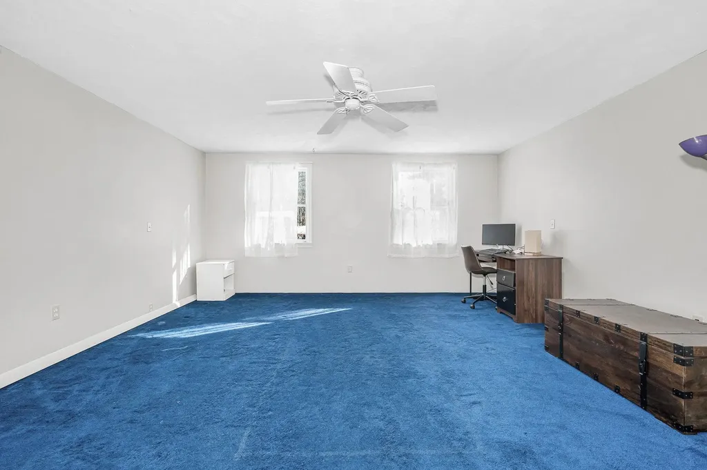 14 Londonderry Road Windham NH 03087