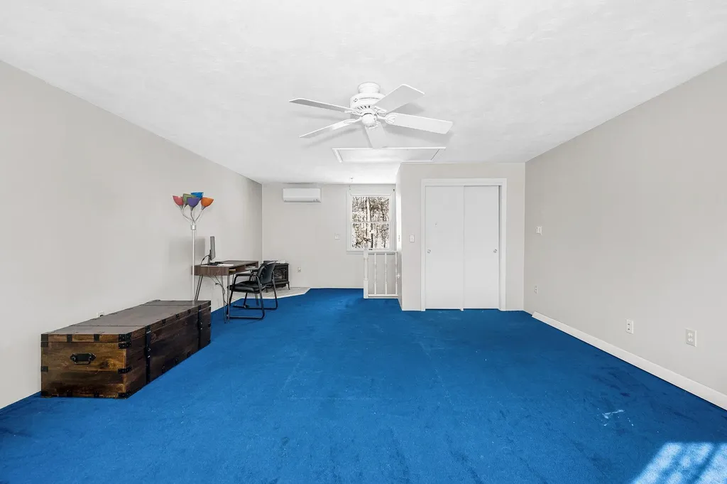 14 Londonderry Road Windham NH 03087