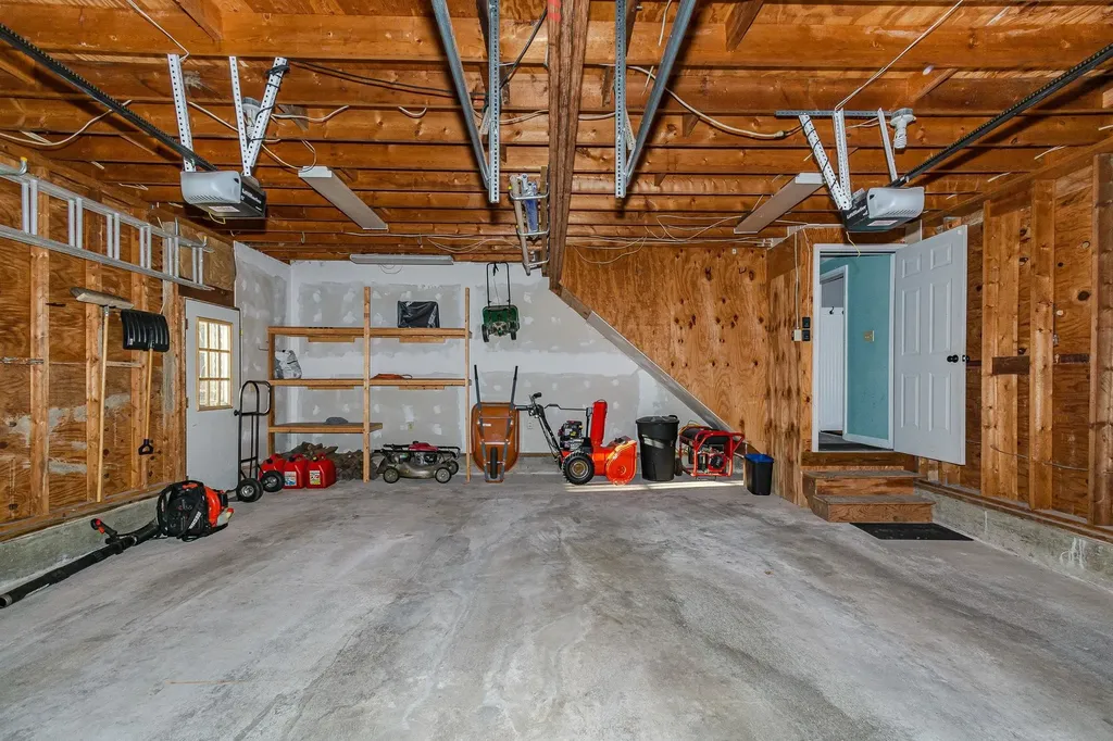 14 Londonderry Road Windham NH 03087