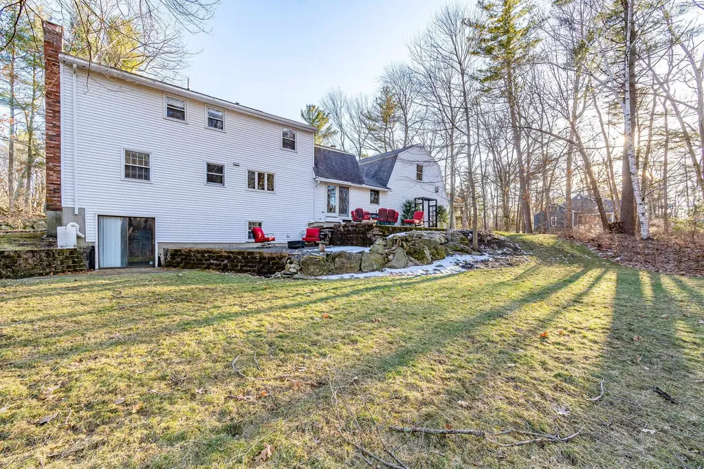 14 Londonderry Road Windham NH 03087