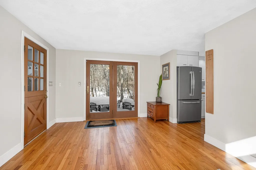 14 Londonderry Road Windham NH 03087