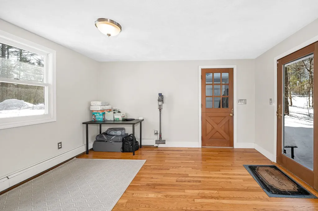 14 Londonderry Road Windham NH 03087