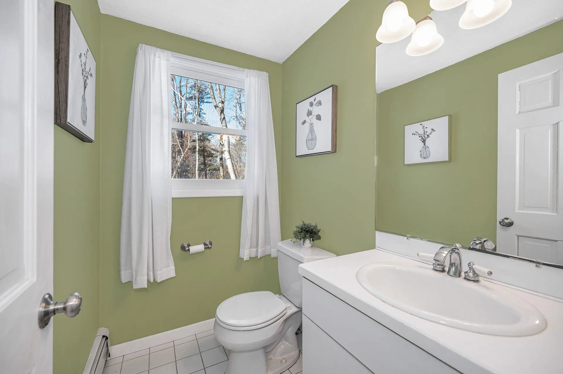 14 Londonderry Road Windham NH 03087