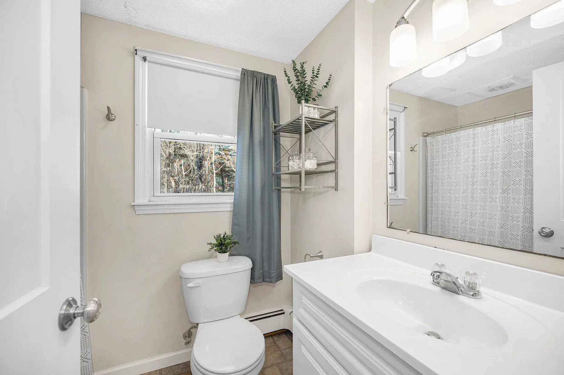 14 Londonderry Road Windham NH 03087