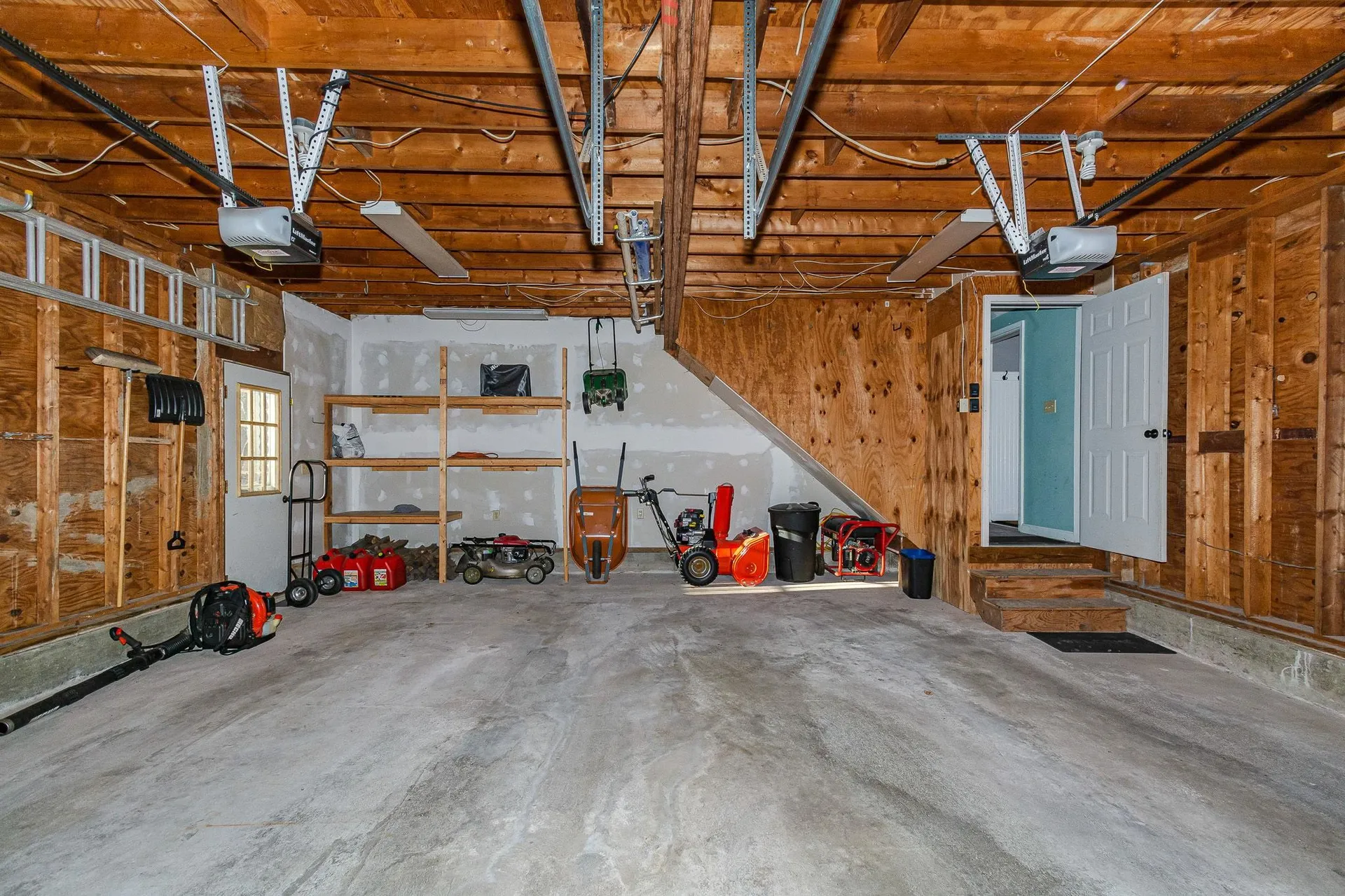 14 Londonderry Road Windham NH 03087