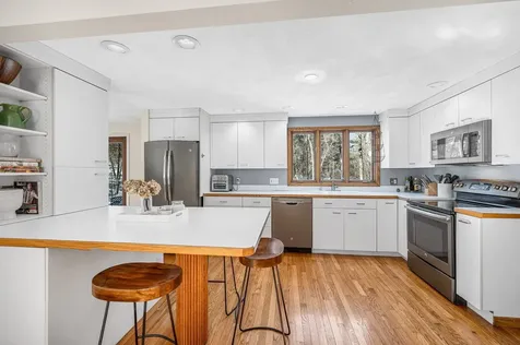 14 Londonderry Road Windham NH 03087